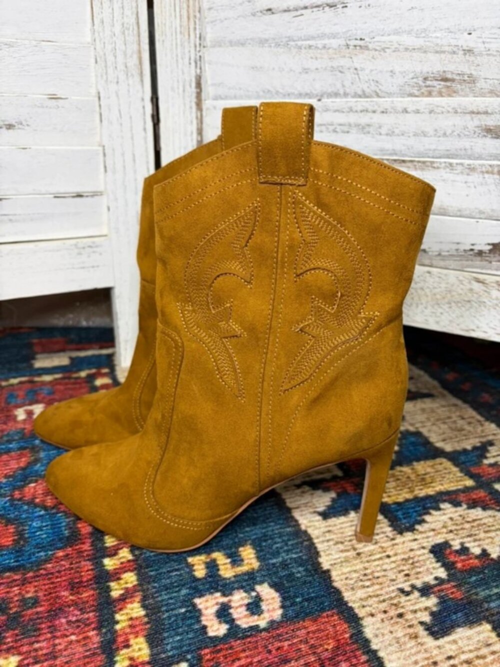BCBGeneration Women’s Size 7.5 Tan Western Suede High Heel Ankle Boots